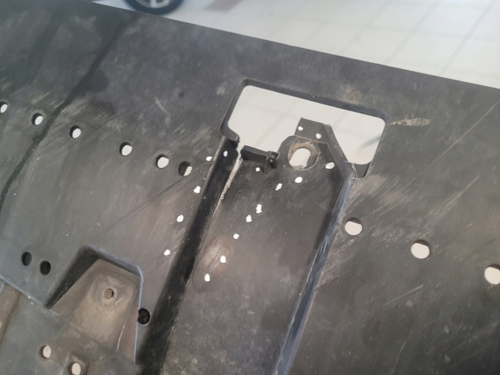 Купити Audi q3 14- lift захист плита pod бампер перед передній 8u0807233h