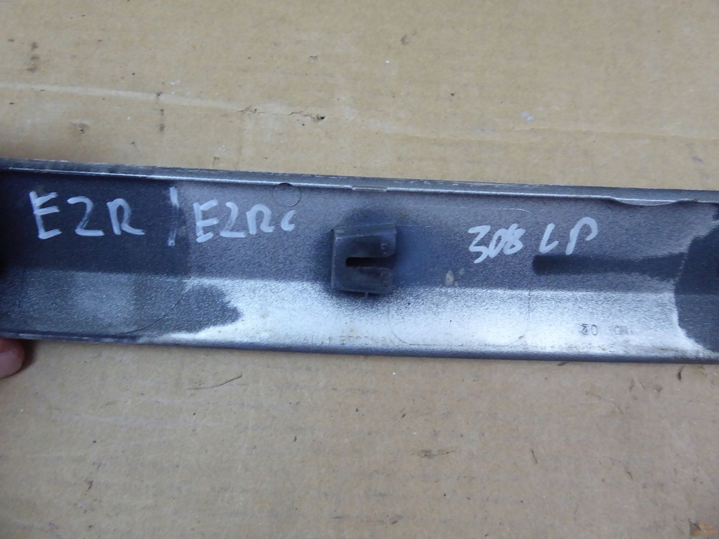 фото №8, Молдинг дверь левая перед peugeot 308 ezr