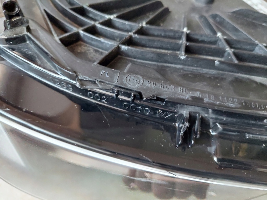 фото №9, Лампа правая - full led - opel astra vi l 6