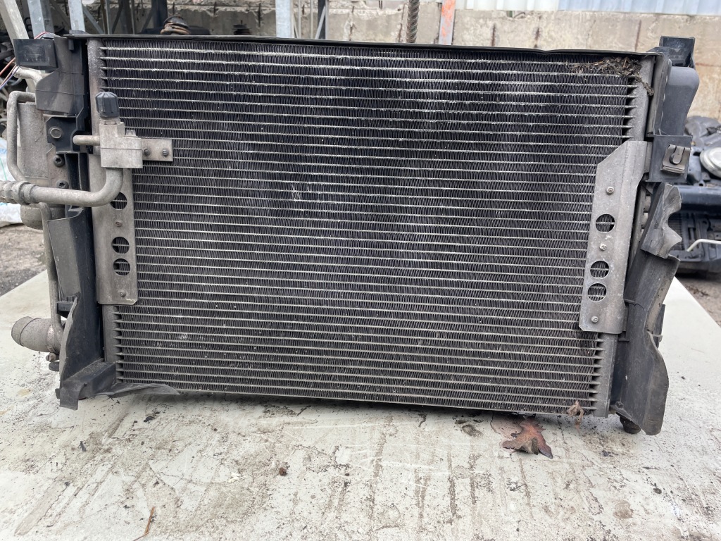 Купити Mercedes w168 a140 радіатор води вентилятор комплект