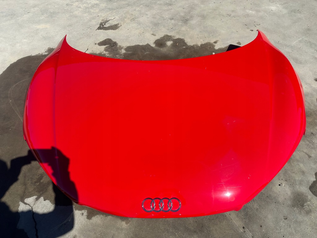 фото №1, Капот крышка audi r8 420 do ремонта оригинал обклеена czerwona