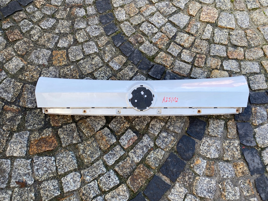 фото №1, Opel mokka кришка багажника накладка задня 95979090 оригінал