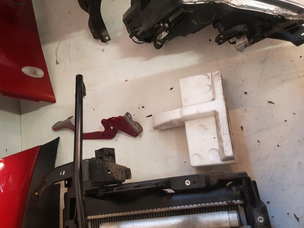 фото №8, Citroen c-zero kompletny перед капот бампер