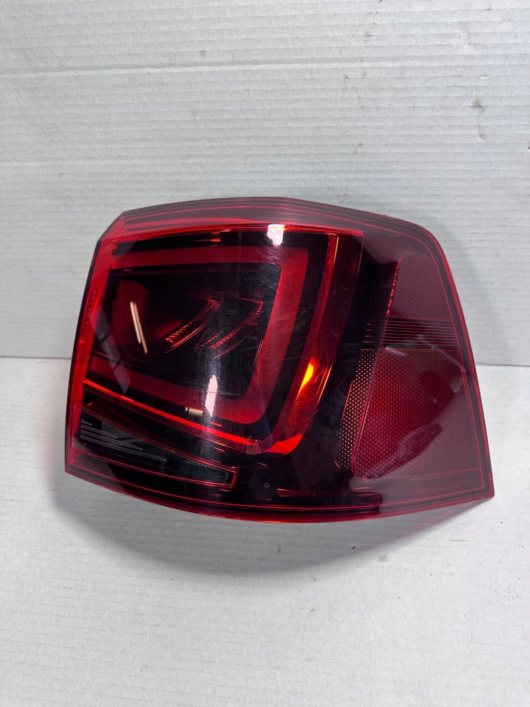 фото №1, Alhambra 7n5 lift лампа led права задня задня 7n5945208