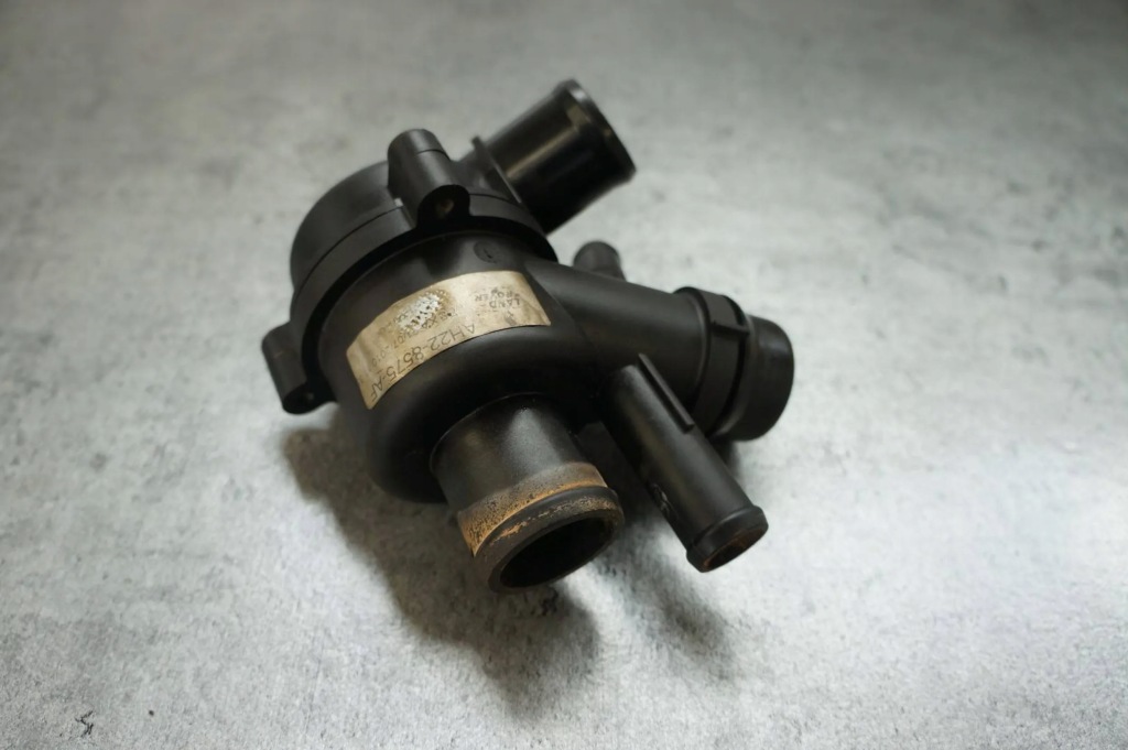 фото №1, Корпус термостата land rover discovery iv 4 3.0