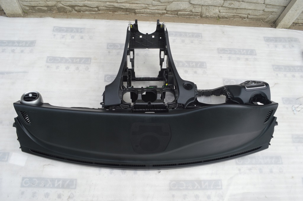 фото №11, Консоль приборная панель mercedes w205