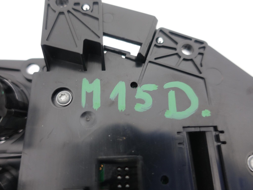 фото №11, Aston martin db11 dbs 16- панель управление кондиционер