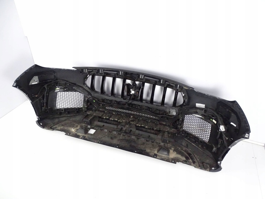 фото №15, Бампер перед передний maserati grecale m182 trofeo карбон