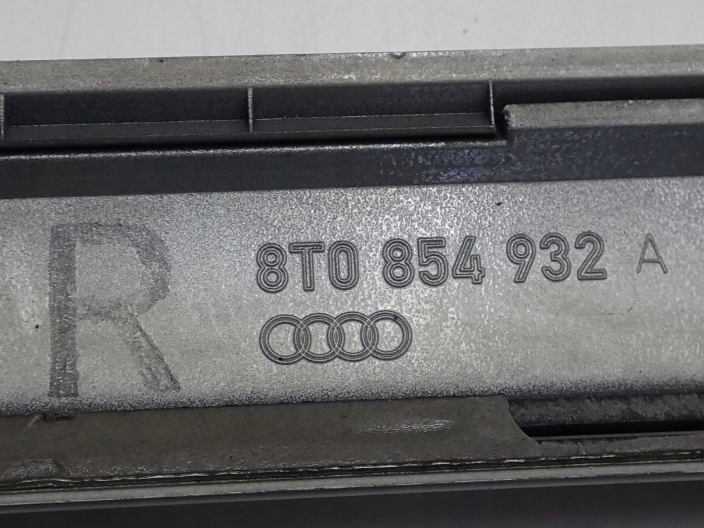Накладка захист  порога  поріг права audi a5 8t 3d купе s-line 8t0854932a Доставка