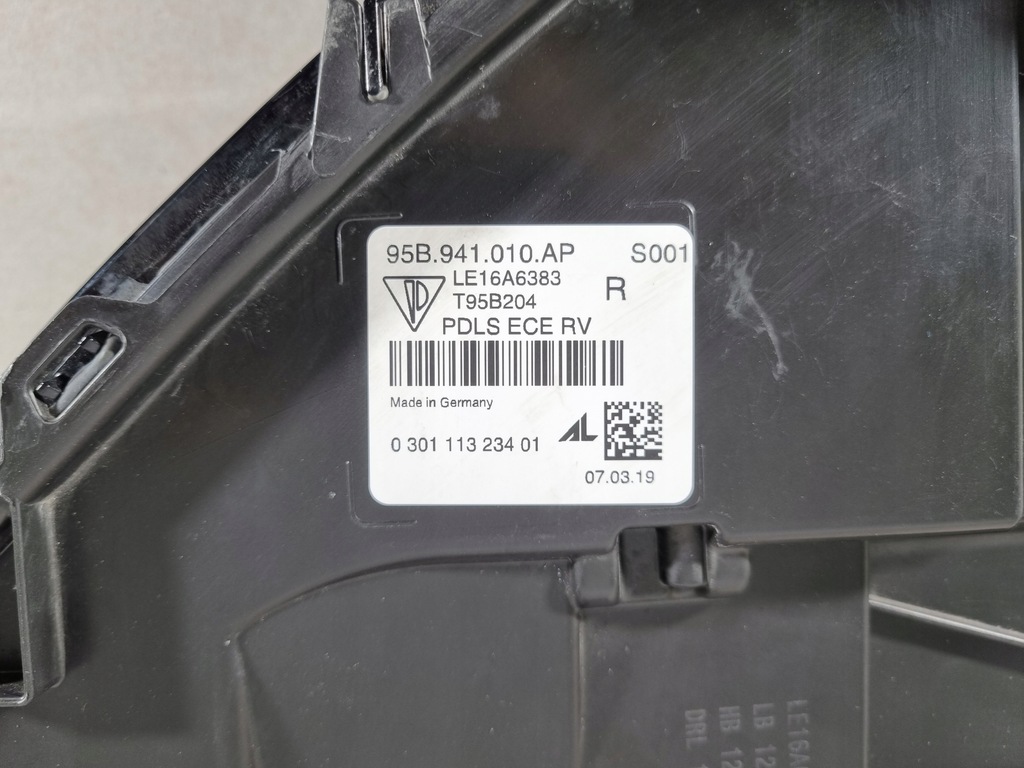 фото №13, Porsche macan lift 95b full led лампа правая перед