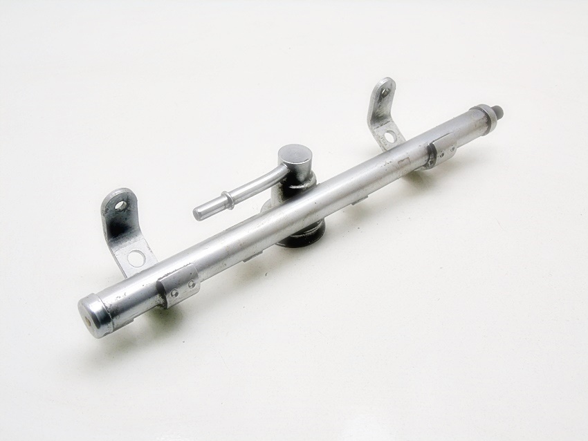 фото №4, Молдинг впрыскная 1.6 mini one cooper r50 r52 r53