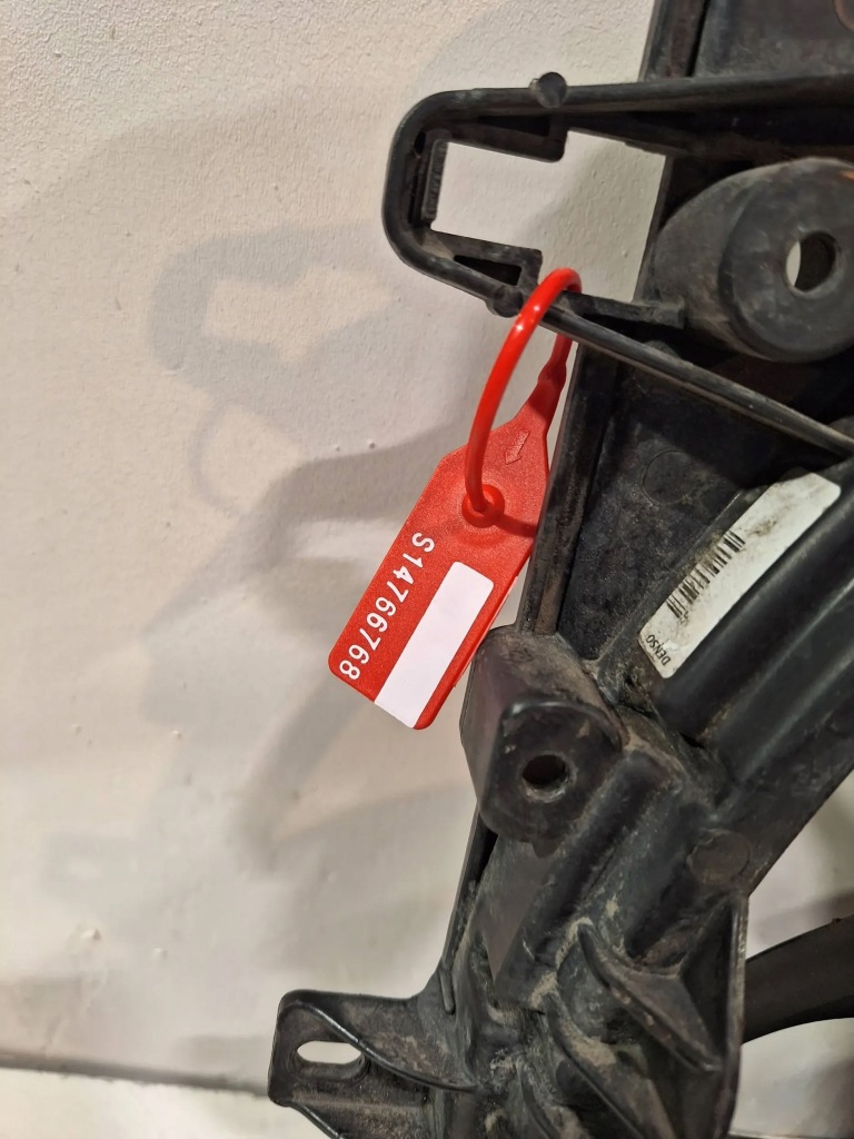 Вентилятор радіатора корпус 39021789 opel adam corsa e 1.0 1.4 turbo 12- Київ