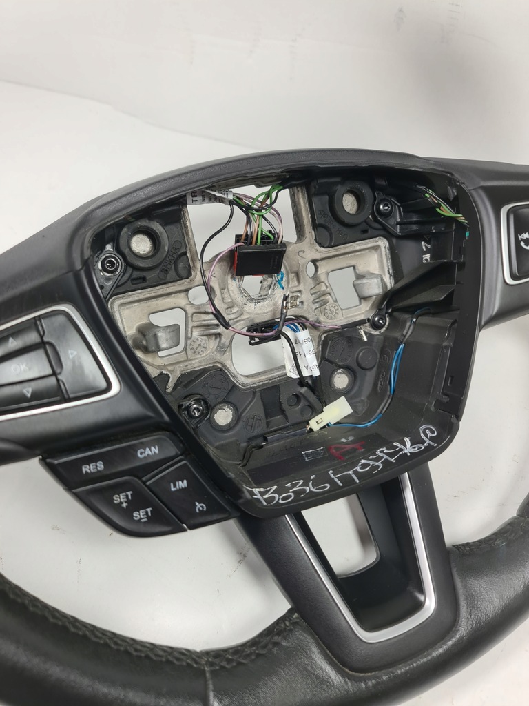 фото №6, Kuga mk2 воздуховод кожаный мультифункция подогрев