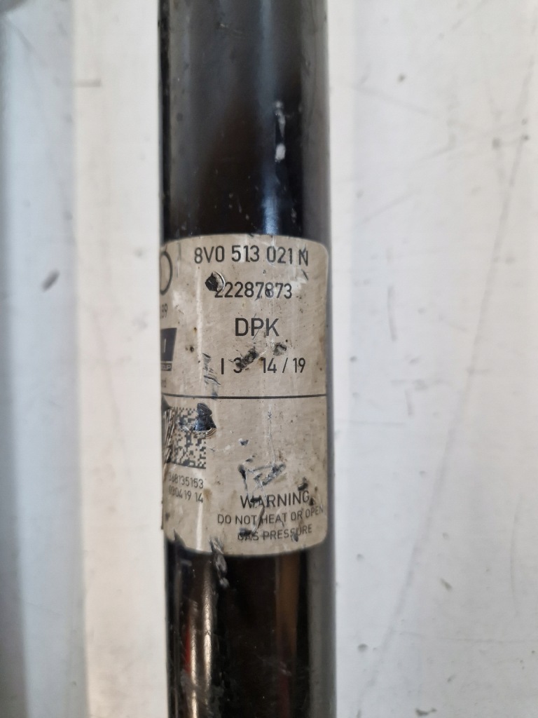 Audi a3 8v 3 3 амортизатор активный электрический задний правый  задняя 8v0513021n Киев