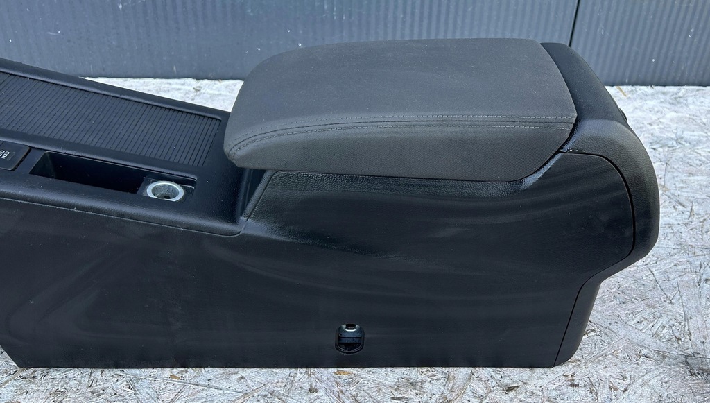 фото №10, Тунель середній підлокітник vw passat b8 14- 3g1863241c