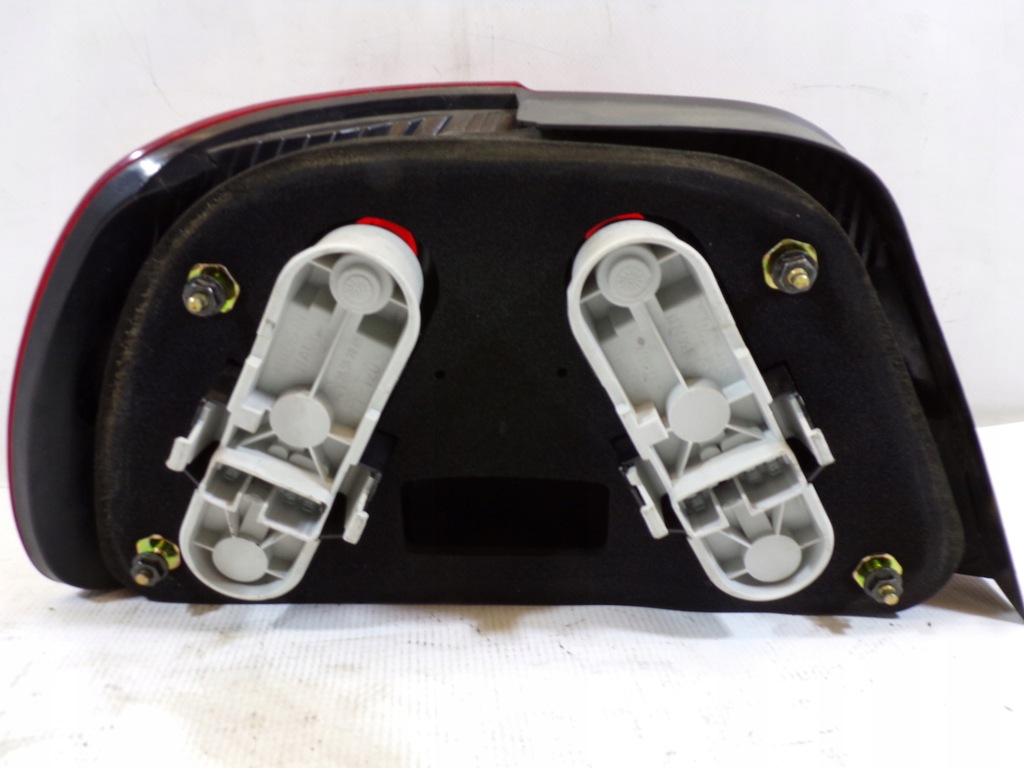 фото №6, Лампа задняя задняя правая volvo v40 sedan