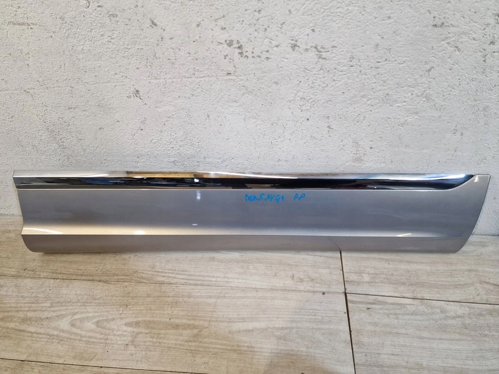 фото №1, Bentley bentayga молдинг двері передній правий