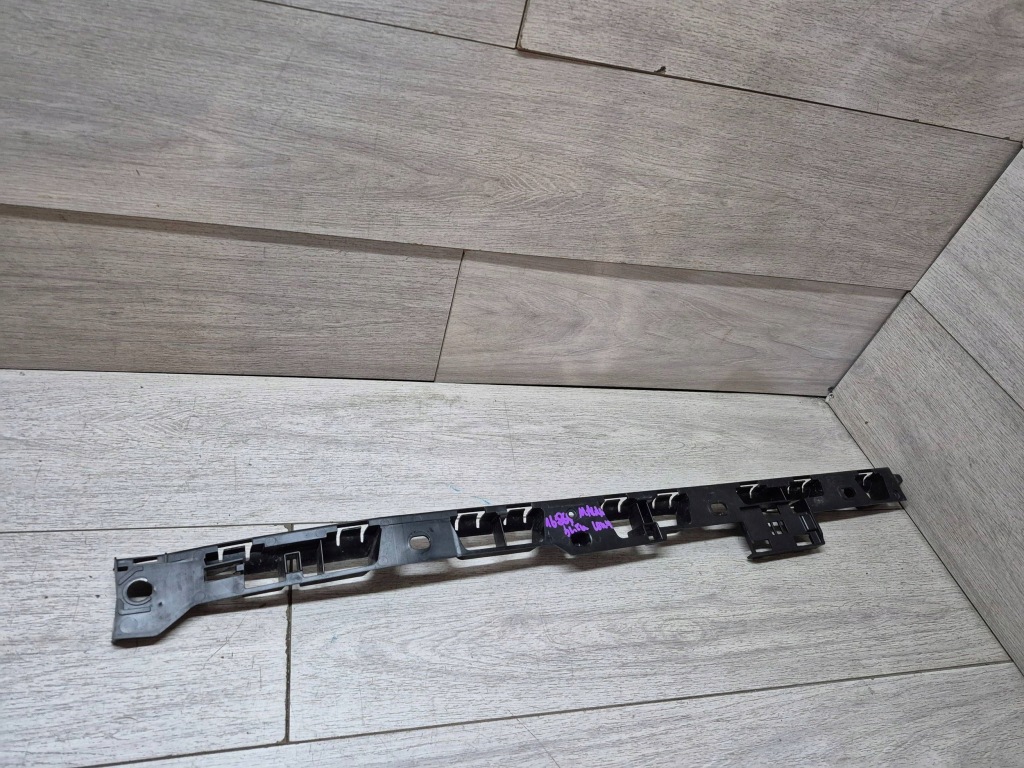 Купити 16864. macan напрямна поріг лівий 95b853537b