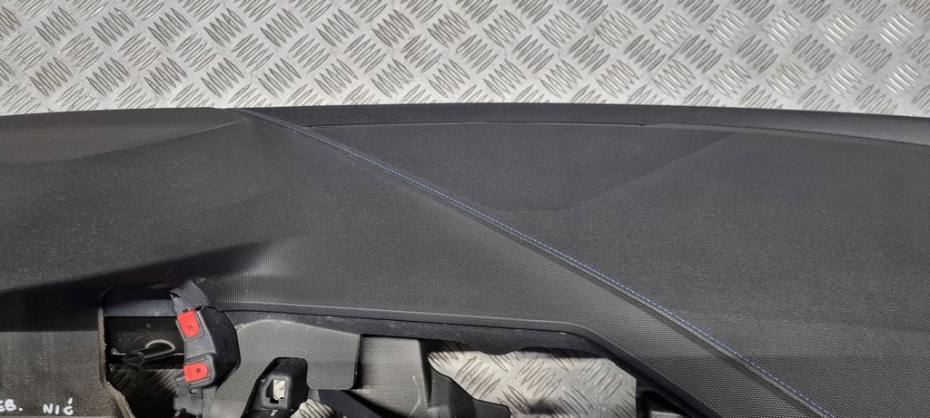 фото №5, Bmw f40 f44 панель приладів панель приладів приладова консоль niebieska nić подушка комплект