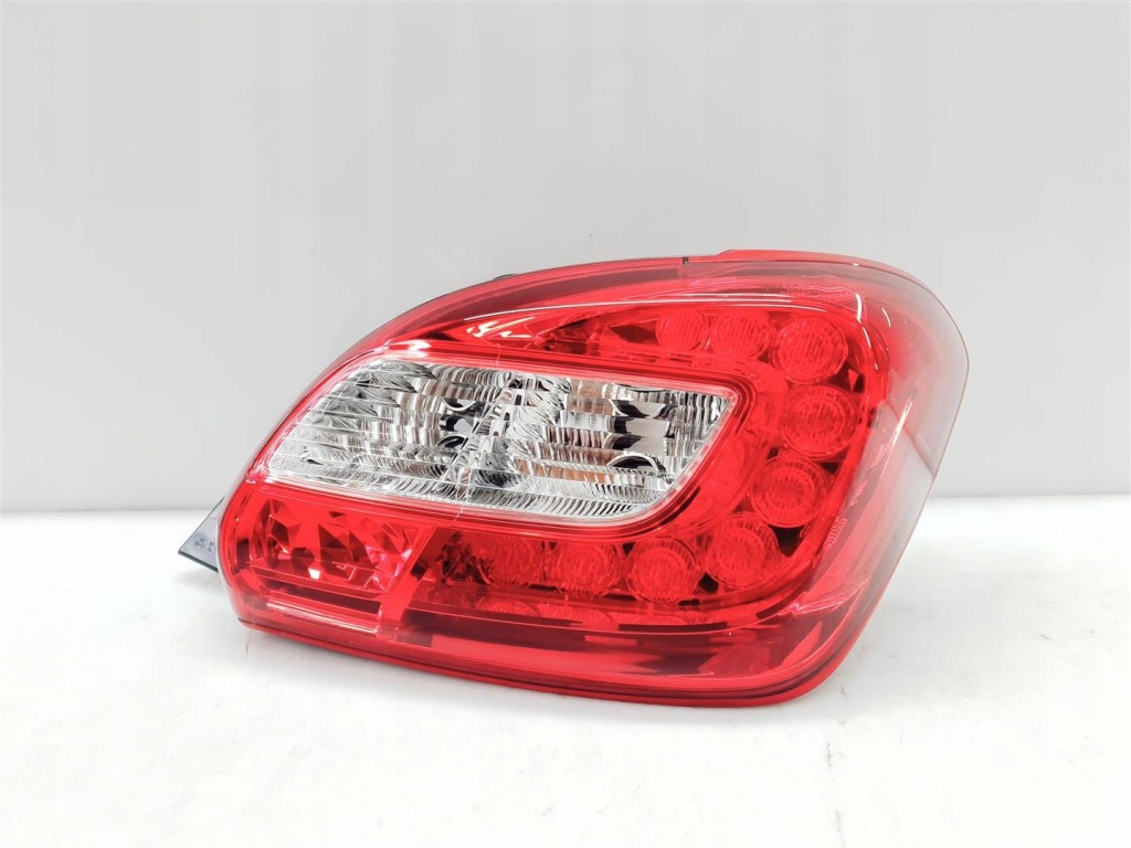 фото №3, Mitsubishi space star ii 2 lift 17r+ права лампа задня led europa !!!