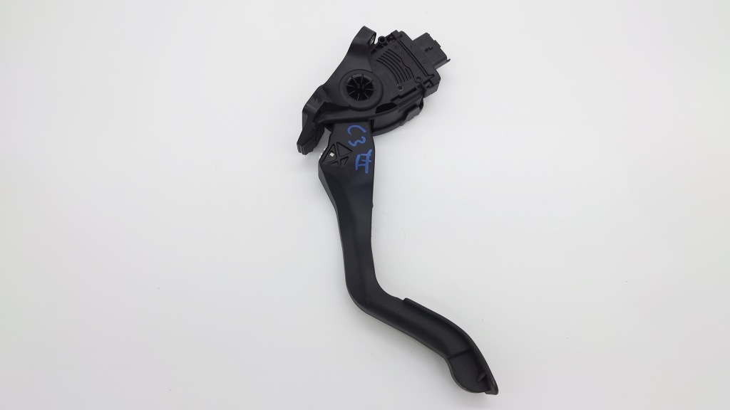 фото №1, Citroen c3 iii потенциометр педаль газа 1.2 thp 9671433780