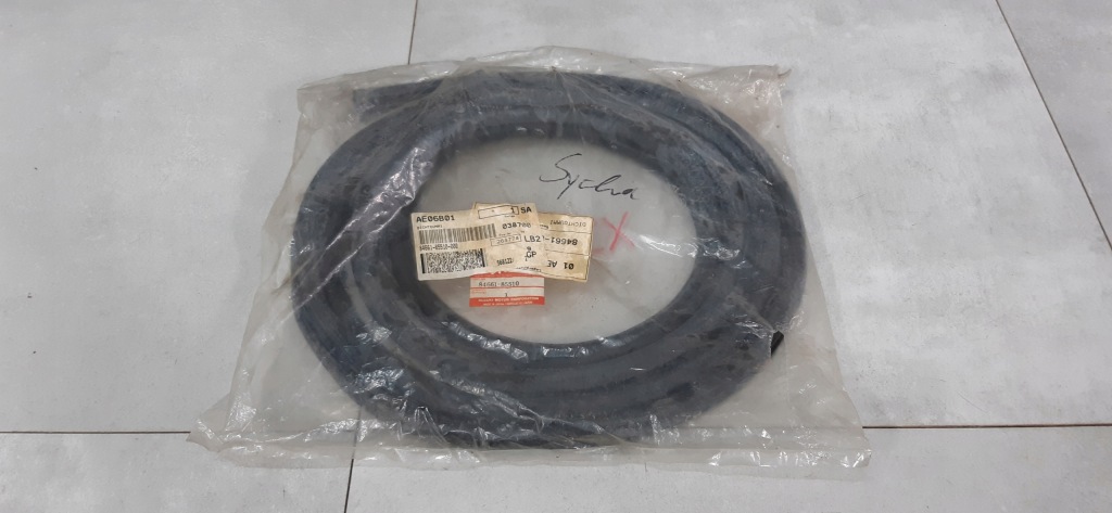фото №5, Suzuki samurai sj413 sj419 прокладка передней стекло 84611-70a00