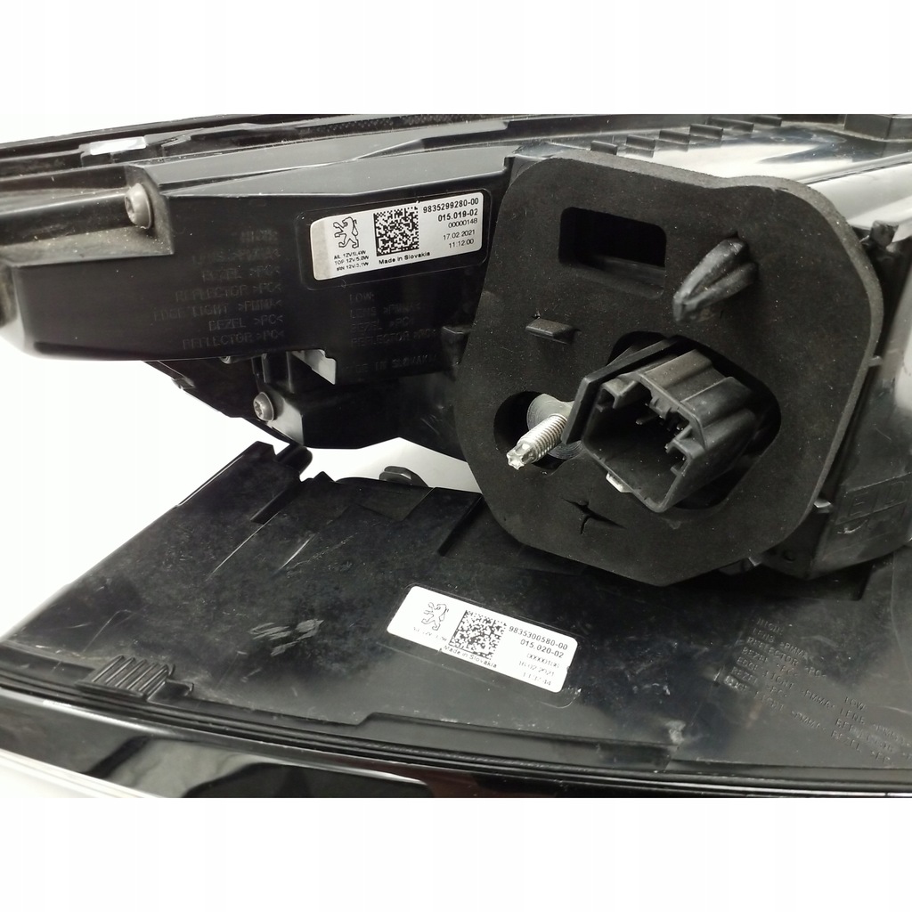 фото №7, Peugeot 308 iii набор света задних 9835299280-00