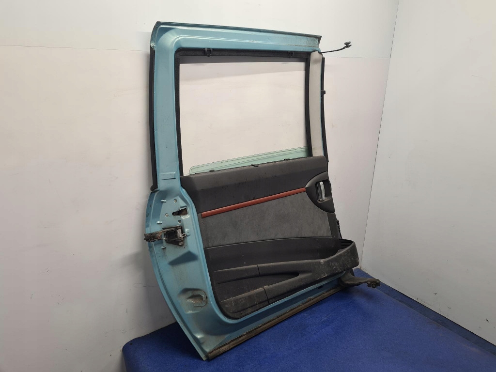 Citroen c8 дверь боковой сдвижные левая knb Цена