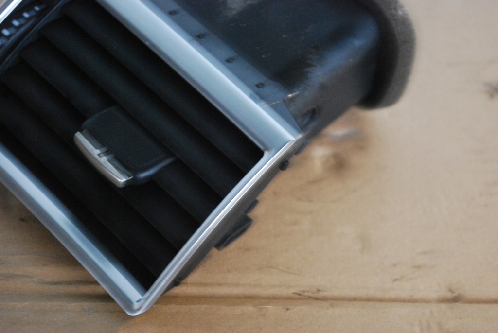 фото №8, Решётка обдув правая audi a8 d3 4e0820902