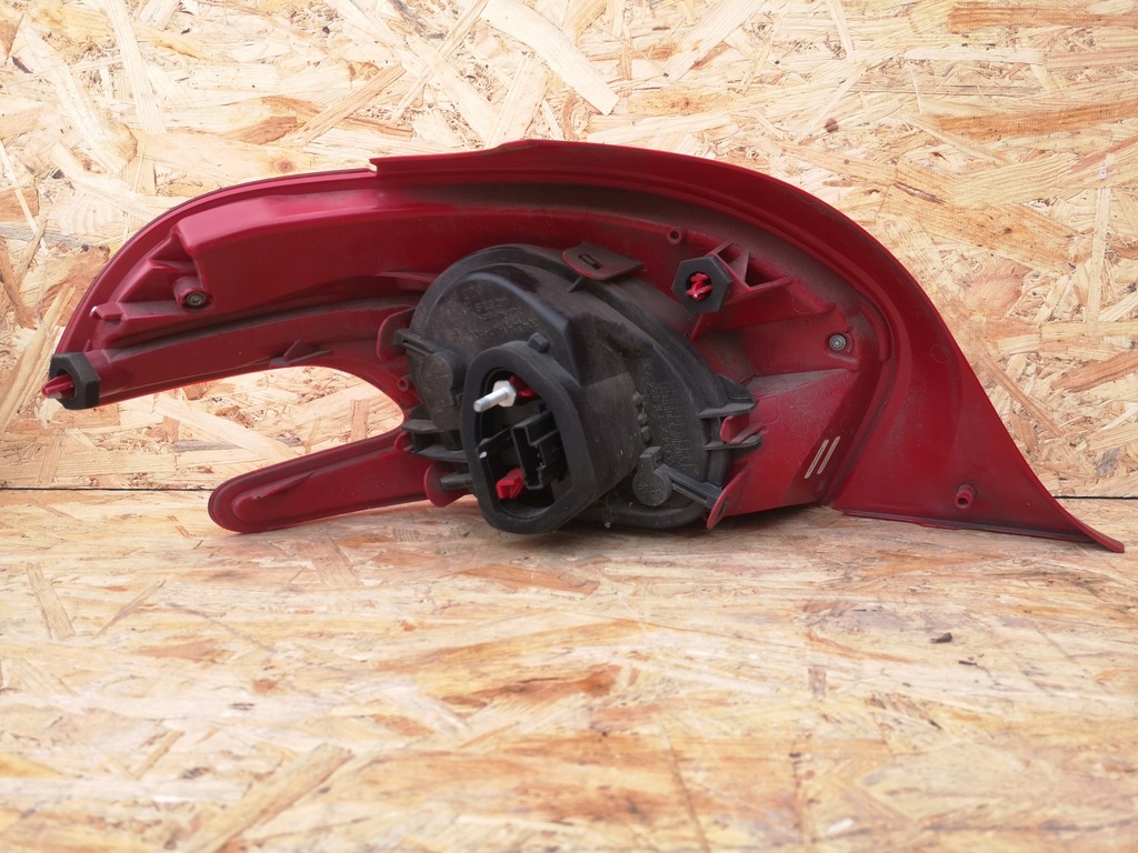 фото №6, Peugeot 208 лампа правый задняя 9672628380