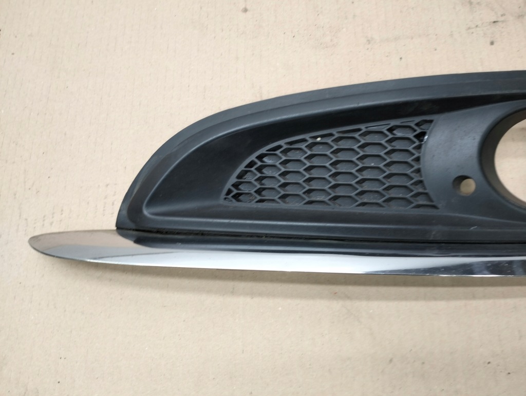 Купити Протитуманна фара + решітка бампера лівий перед opel insignia a рестайлінг  2013-2017