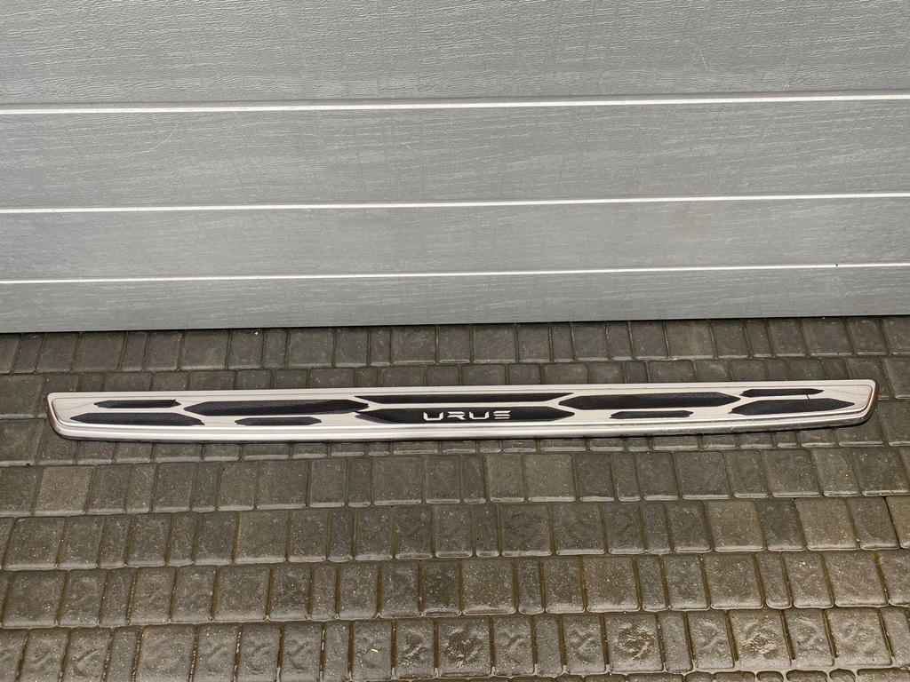 фото №1, Lamborghini urus молдинг поріг поріг