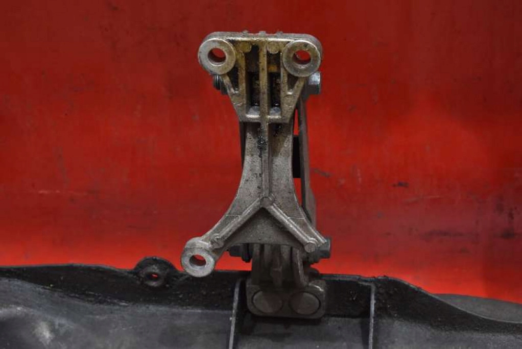 фото №7, Підрамник балка підрамник підрамник перед volvo xc90 1 i 2.9 t6 272 km awd 02-06