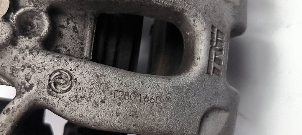 Суппорт тормозной задний правая  9837166080 peugeot 208 2 gt line с Разборки