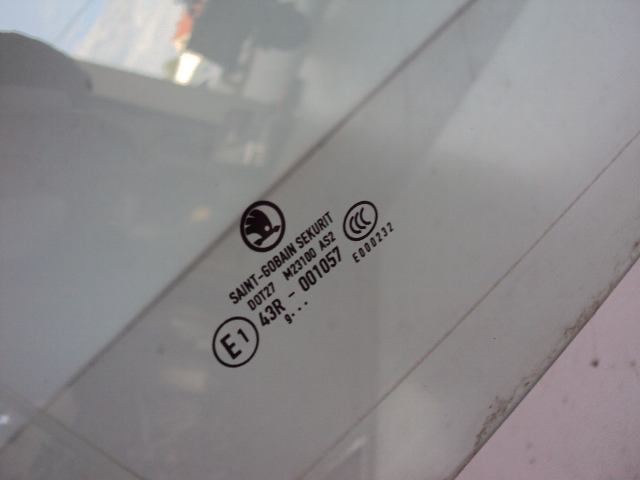 фото №4, Стекло дверь правый перед skoda fabia ii kombi 09 r
