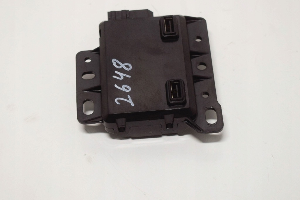 фото №2, Модуль зарядное устройство usb hub tesla model 3 1093295-00-a 2018