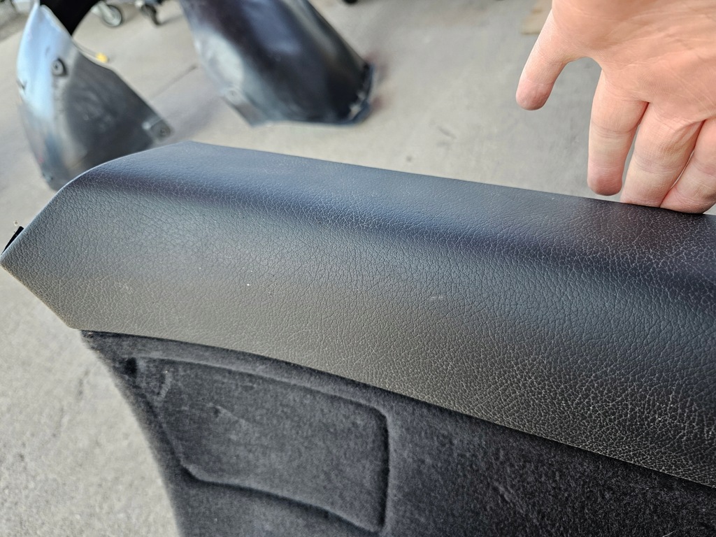 фото №9, Audi a4 b7 kombi обшивка оббивка кришки задній задня 8e9867979b