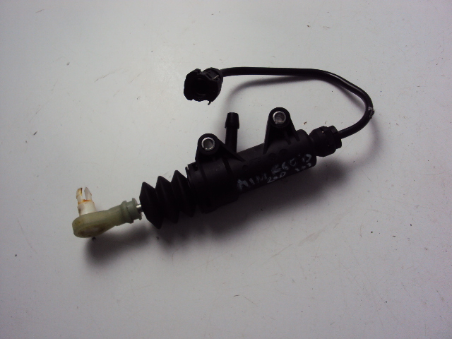 фото №1, Помпа сцепления mini countryman r60 2010-