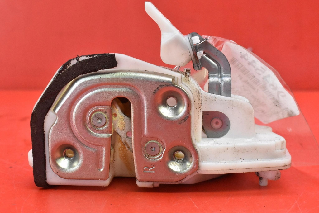 фото №5, Замок дверь правый задняя задний f96-g01-r2 mazda cx-5 1 i 12-17