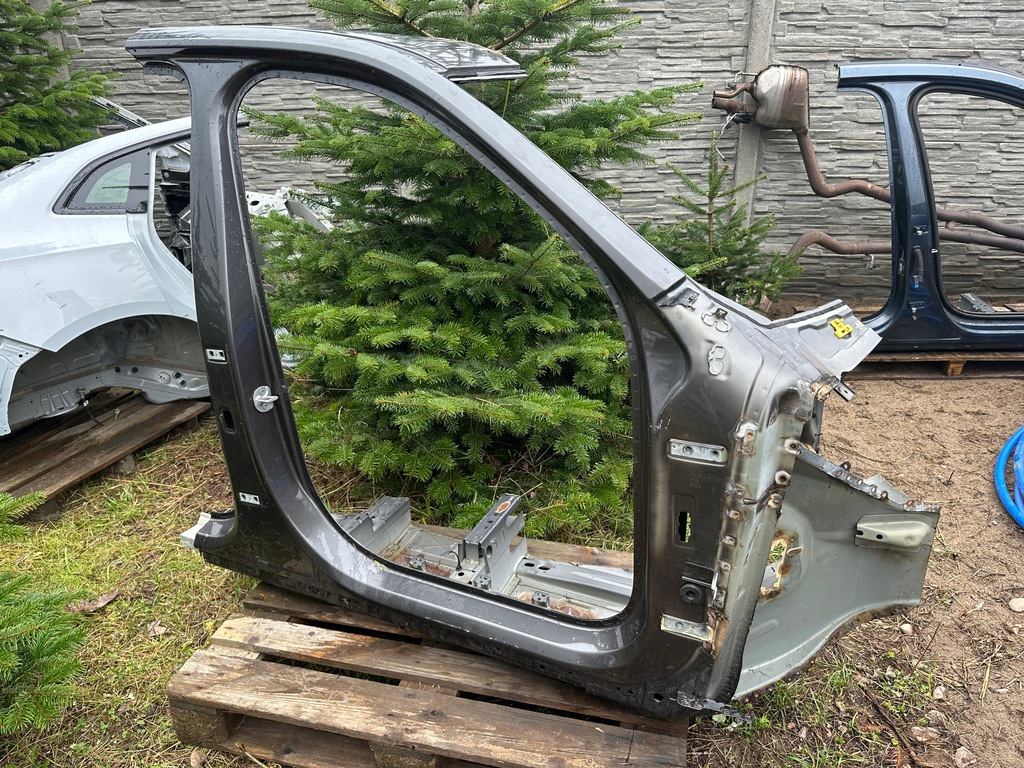 фото №1, Volvo xc90 ii 15-25 четверть порог правый блок двигателя a b