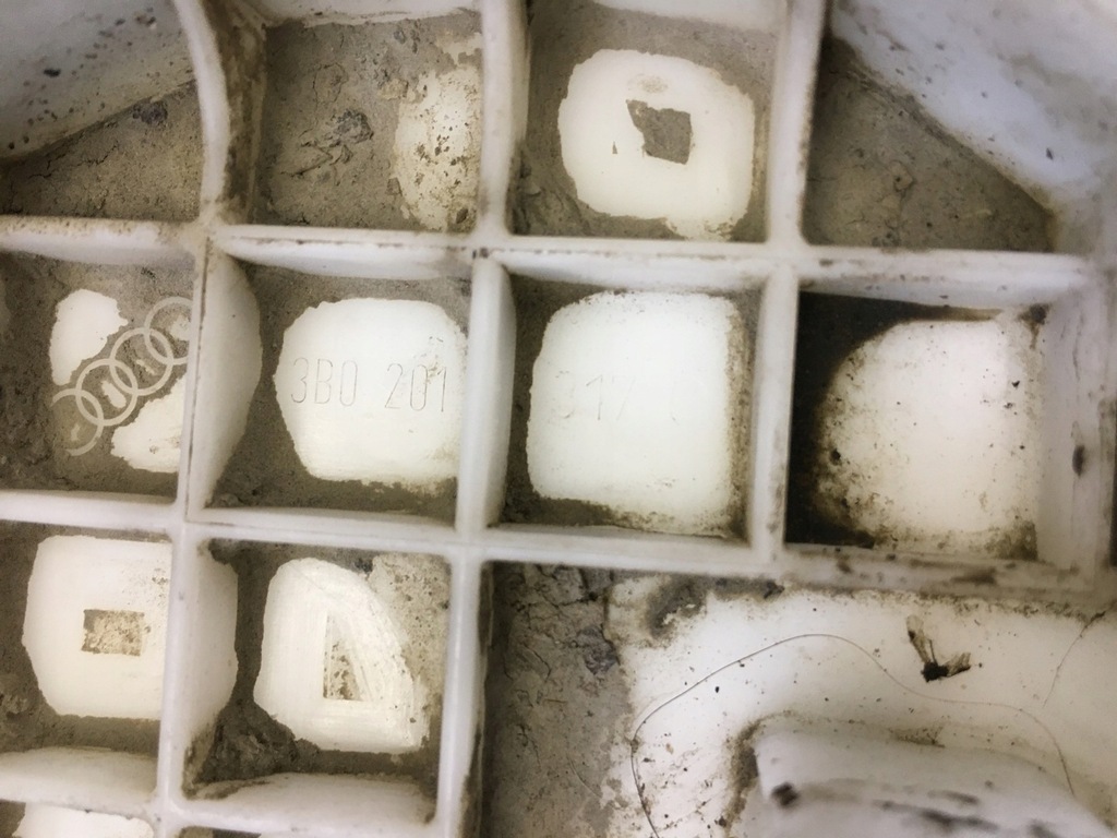 фото №14, Датчик рівня пального vw passat b5 4 motion 4x4 3b0201317c