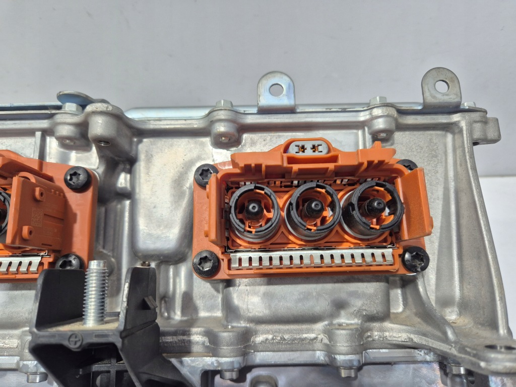 Купить Зарядное устройство инвертор конвертер инвертор renault clio v 5 e-tech 291a11751r