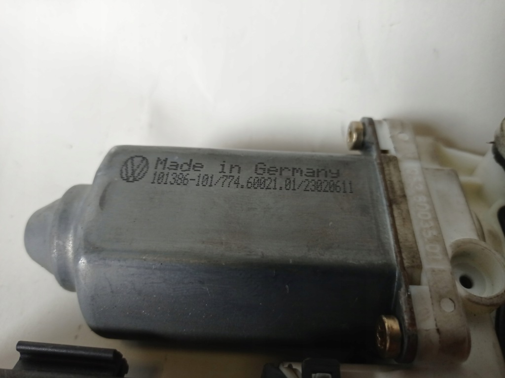 фото №7, Моторчик скло правий перед vw polo 101386101