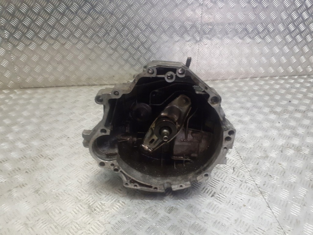 фото №1, Коробка передач передач audi 80 b4 1.6 csw
