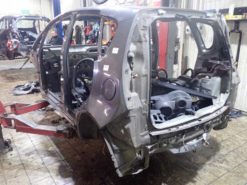 фото №8, Colt vi z30 5d 5 двері крила задня лівий чверть 16h