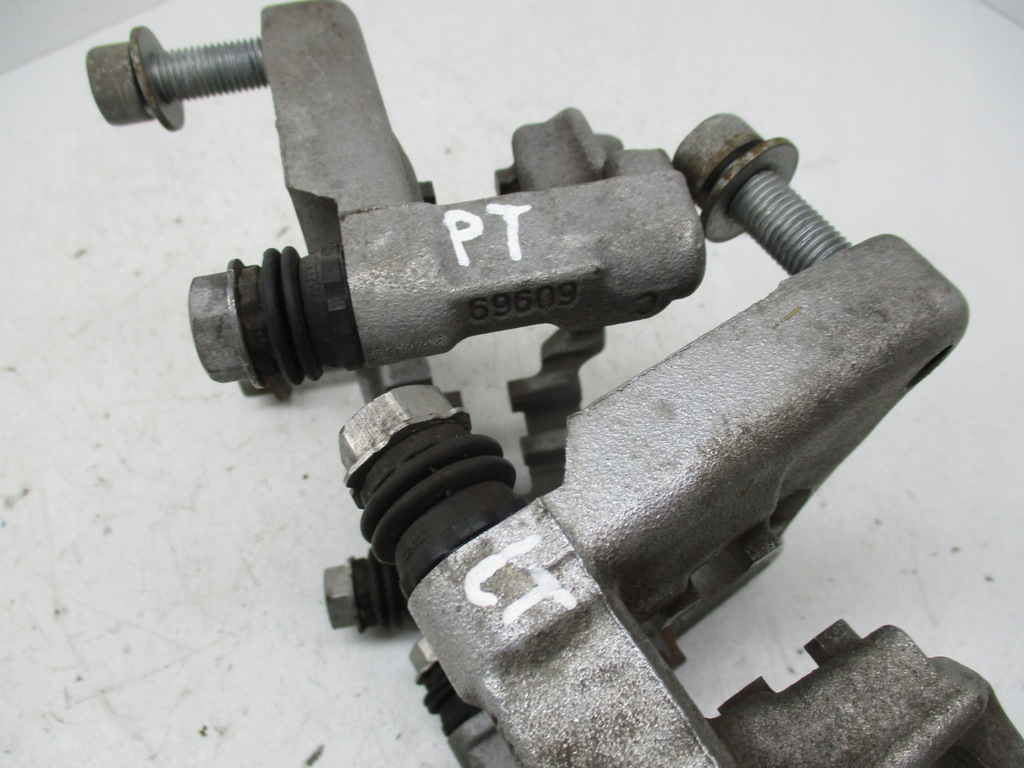 фото №10, Peugeot 208 2 2008 19- скоба супорт заднього задня 69609 trw