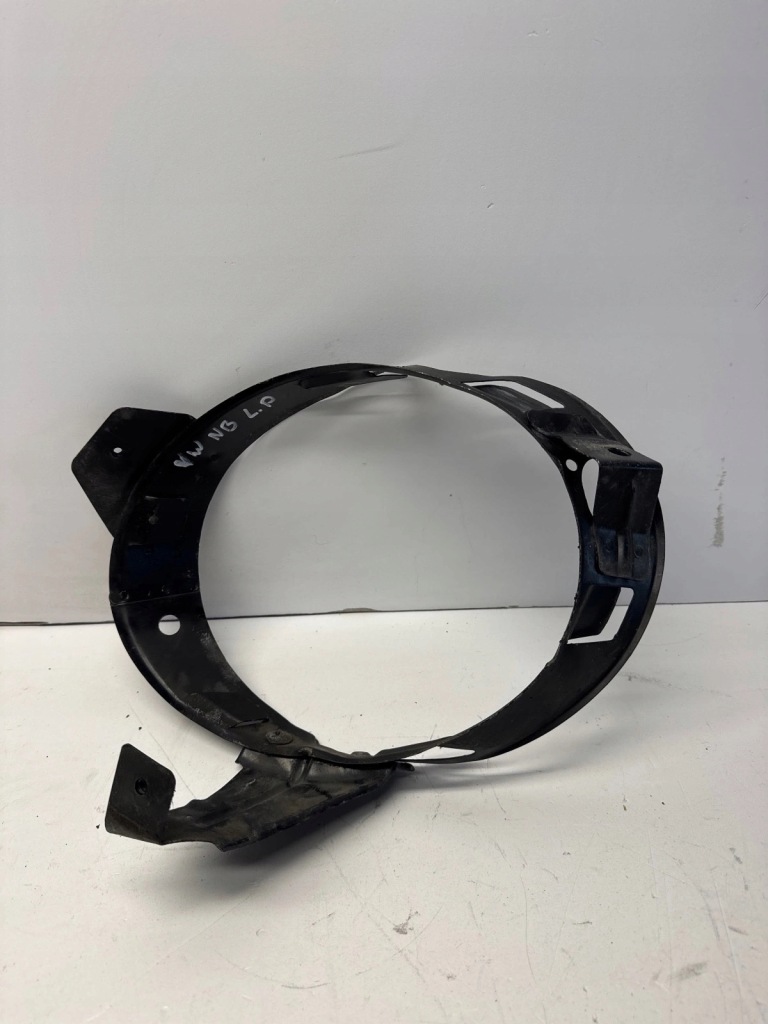 фото №1, Направляющая лампы левый перед vw new beetle