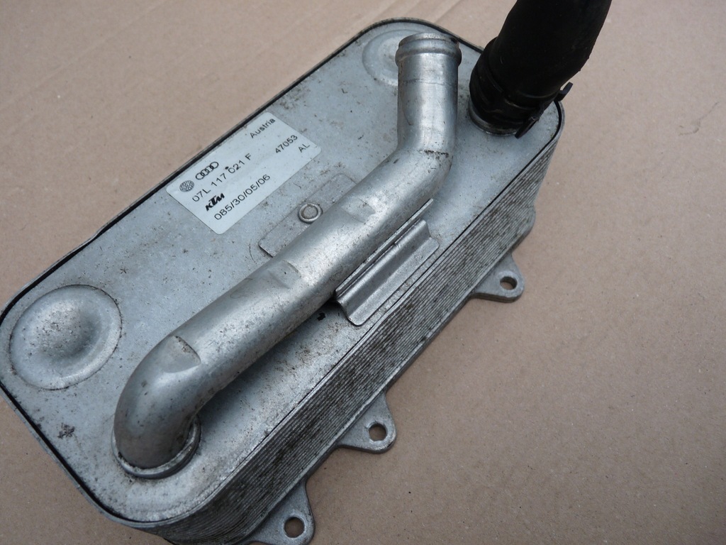 фото №5, Audi a8 d3 s8 lift a6 c6 s6 5.2 fsi радіатор оливи 07l117021f