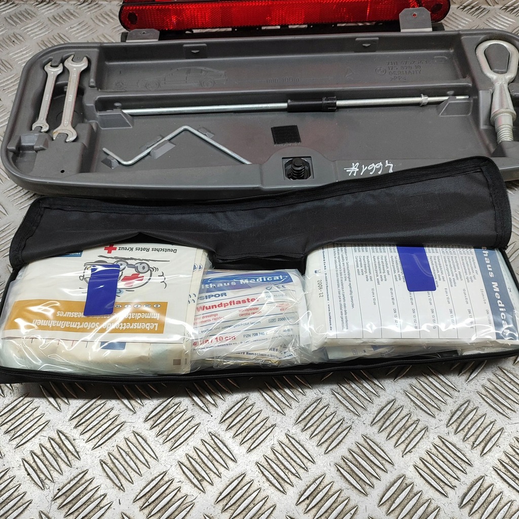 фото №9, Bmw 7 e65 e66 2003 набір інструментів