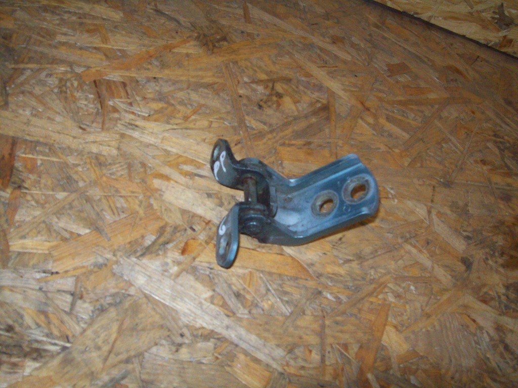 фото №1, Nissan almera tino 2,2 di 05 r петля капот